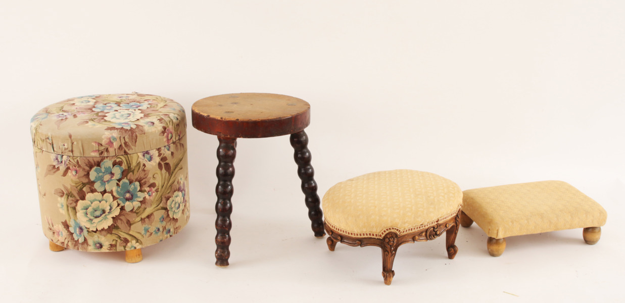 Pallar 4st, bl.a. 1800-tal