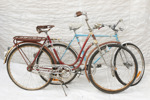 Äldre dam- och herrcykel, bl.a. DBS