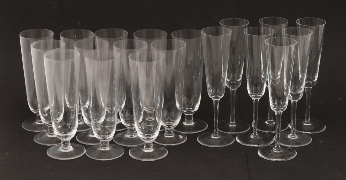 Ölglas 12st samt champagneglas 7st, bl.a. Boda Nova