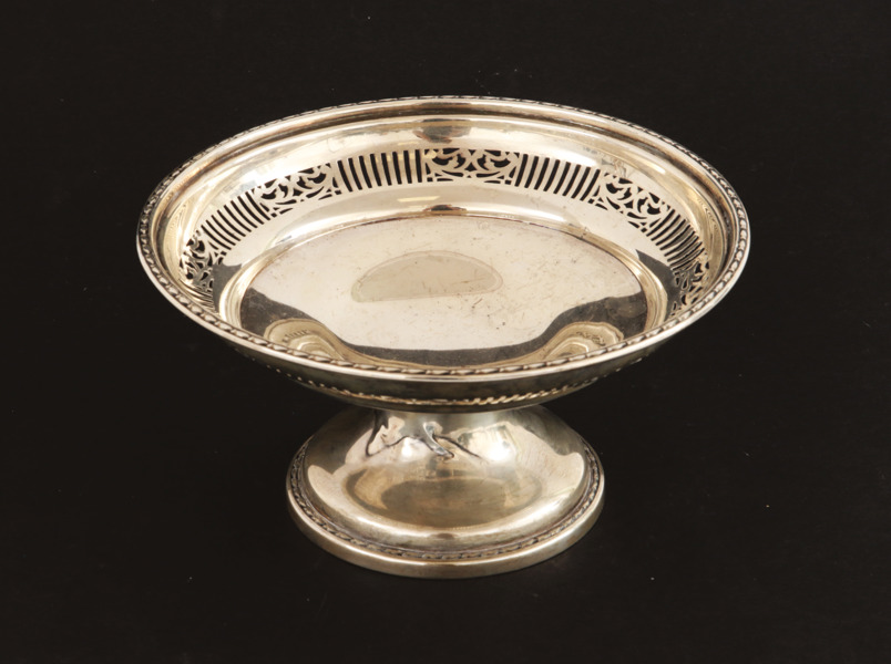 Skål på fot, sterlingsilver, 1900-tal