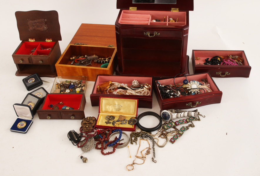 Parti smycken, bl.a. silver