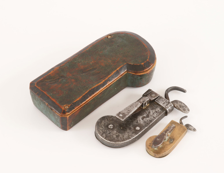 Åderlåtare 2st, 1800-tal