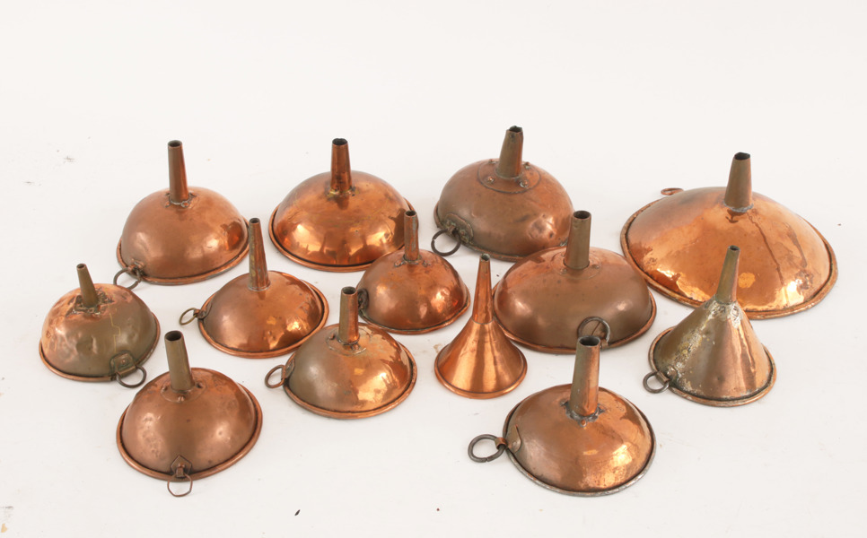 Trattar i koppar 13st, mestadels 1800-tal