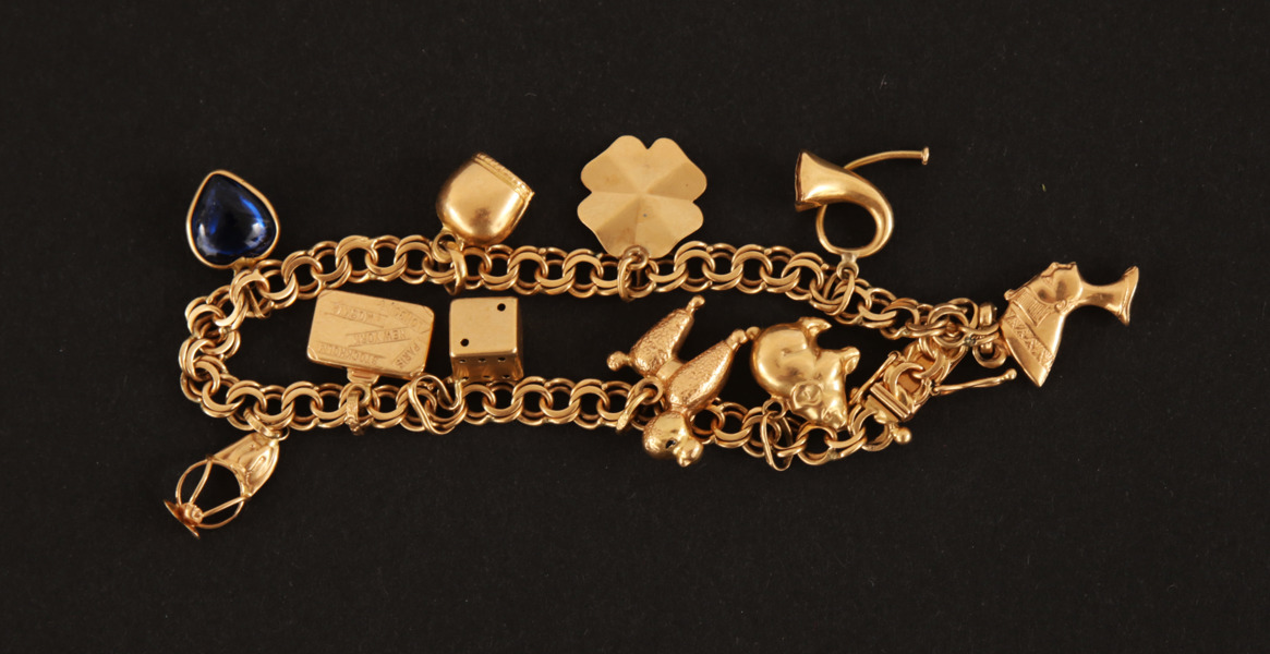 Armband med berlocker, 18k