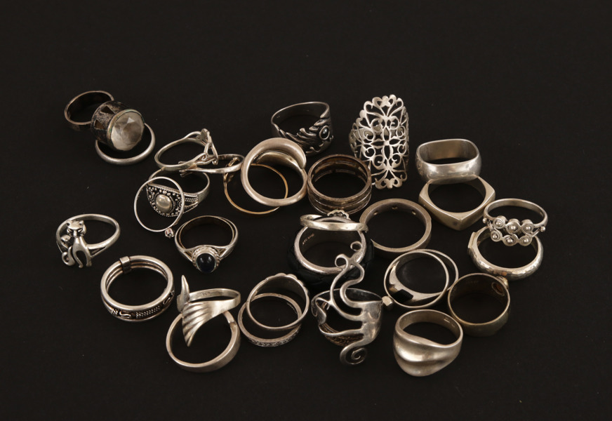 Parti ringar i sterlingsilver samt silver