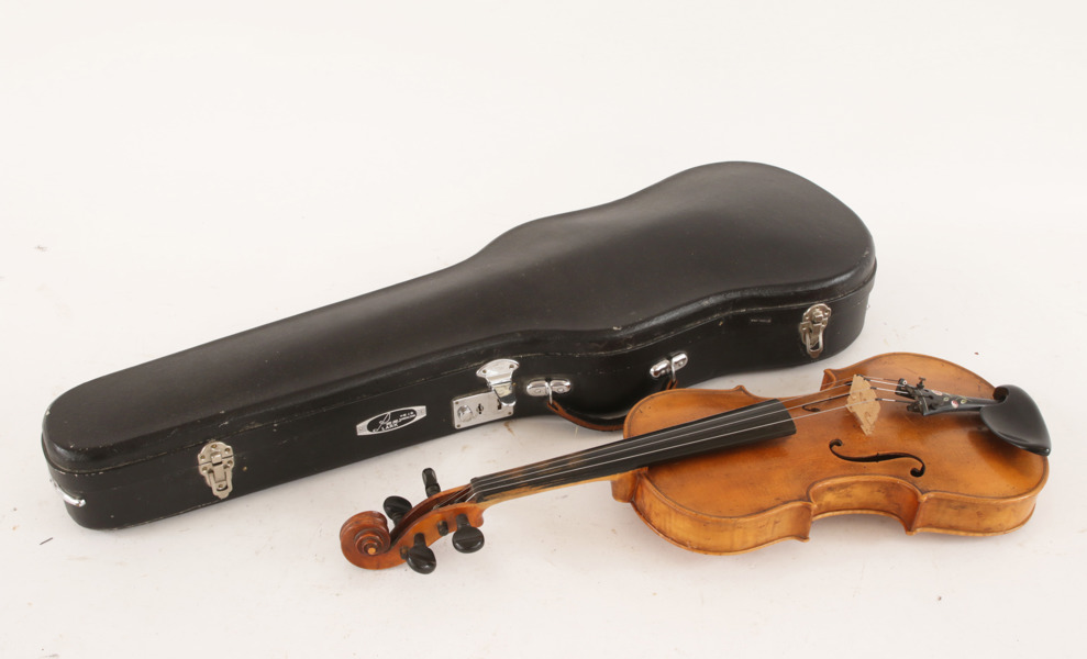 Fiol, M.P.Lindqvist, Sala, daterad 1901