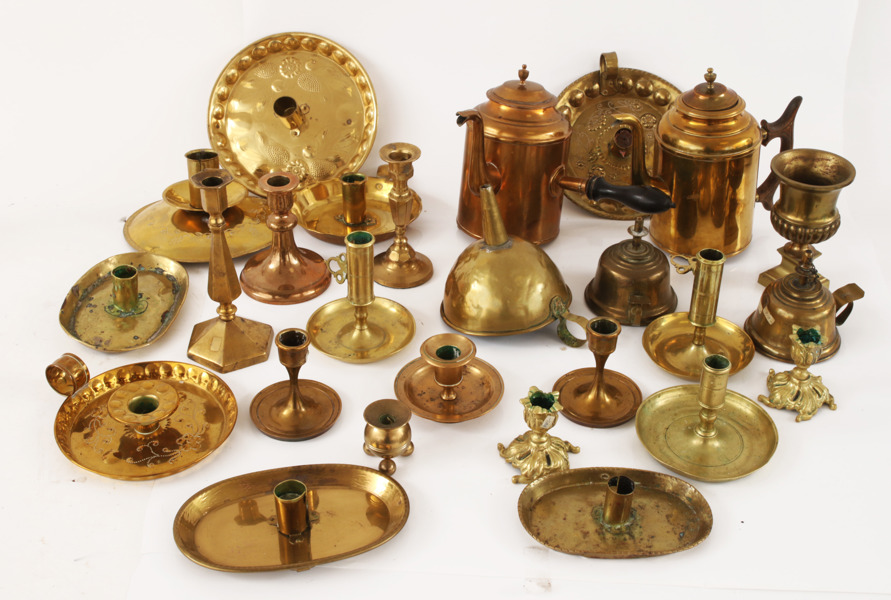 Parti mässingsföremål