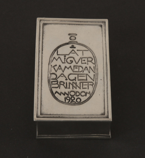 Ask, "Låt mig verka medan dagen brinner, 1920", efter Ruth Milles, 2000-tal