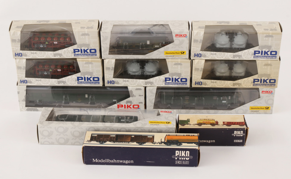 Tågvagnar 11st, Piko