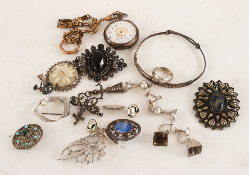 Parti smycken, mestadels silver