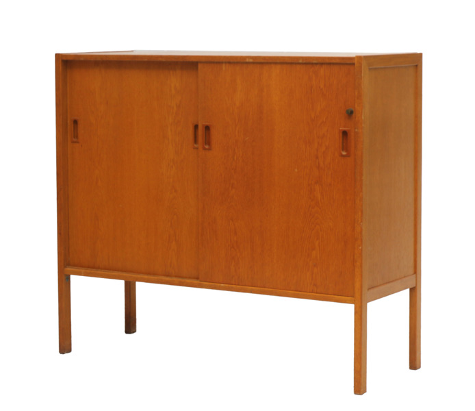 Skåp, omkring 1900-talets mitt