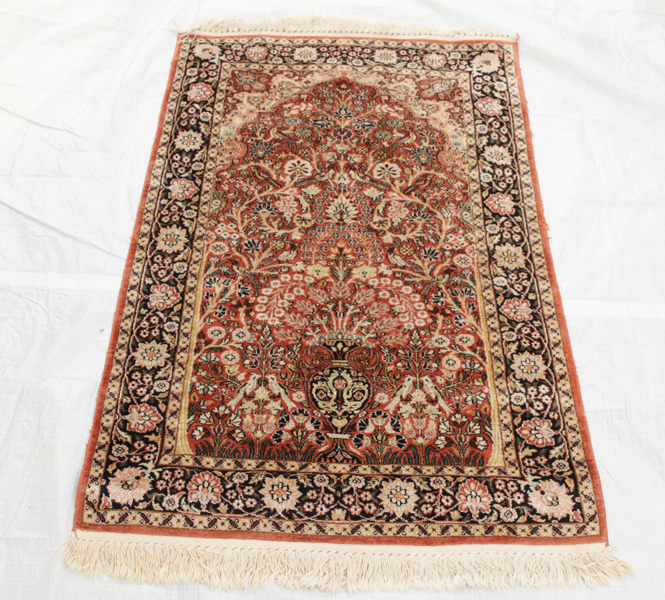 Handknuten matta, orientalisk