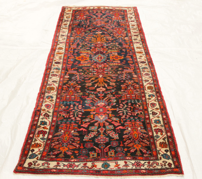 Handknuten matta, orientalisk