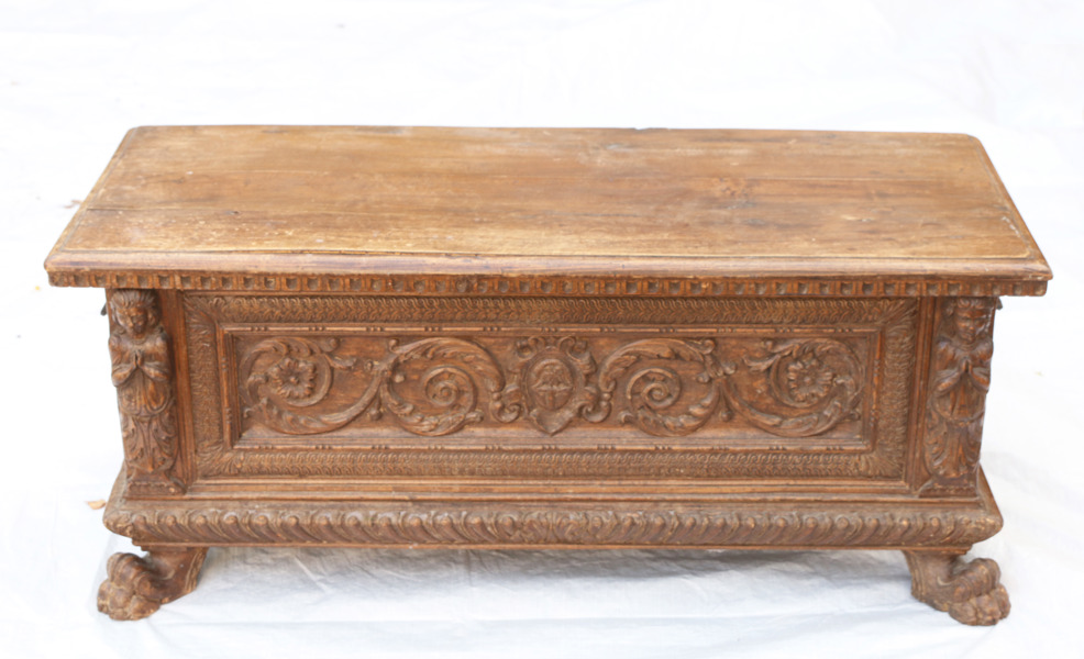 Cassone, delvis 1600-tal