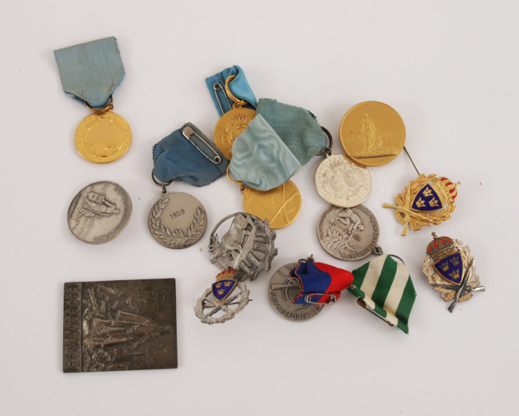 Parti medaljer, mestadels silver