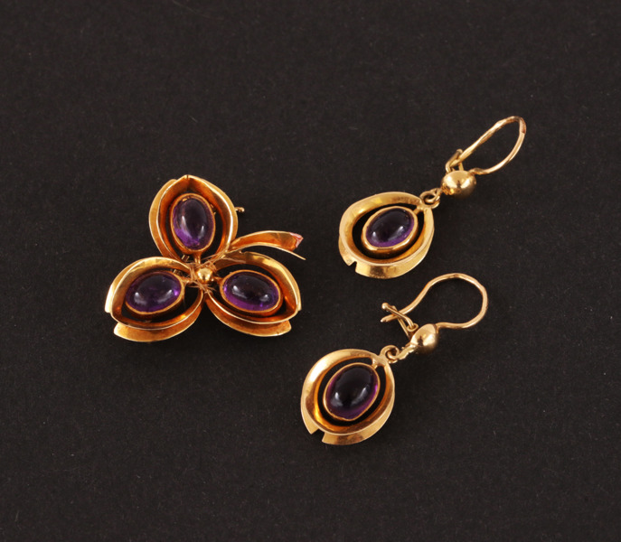 Örhängen ett par samt hänge, 18k