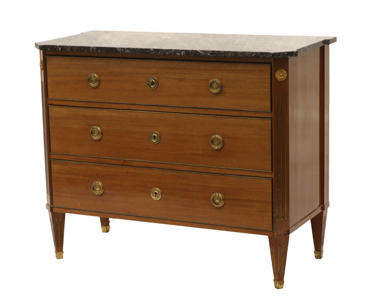 Byrå, gustaviansk stil, 1900-tal