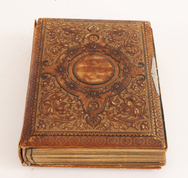 Fotoalbum med bilder, omkring år 1900