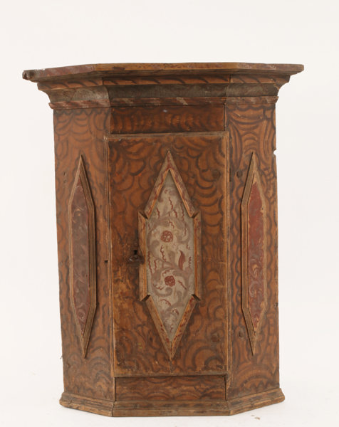 Vägghörnskåp, allmoge, 1700-tal