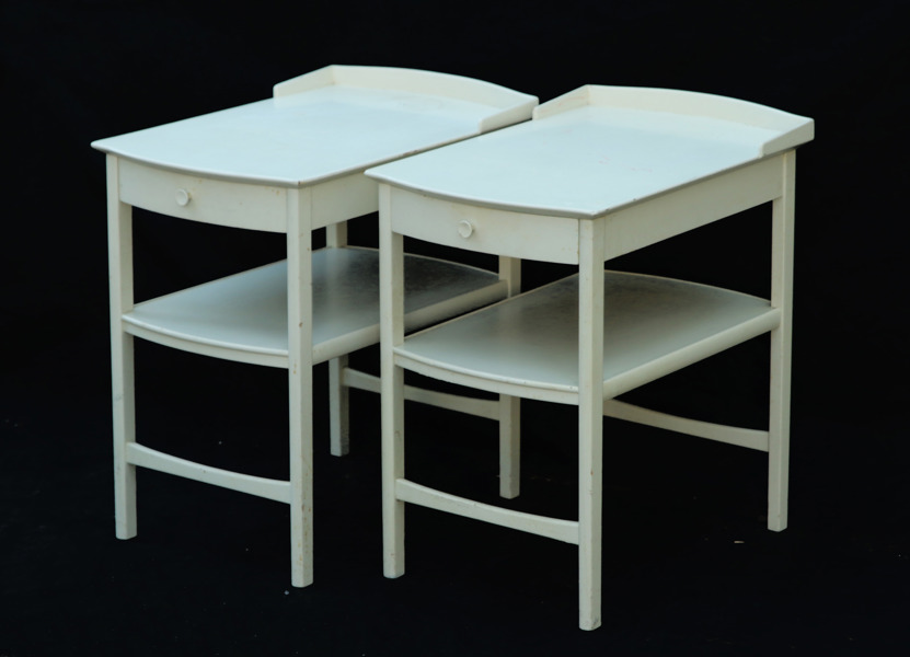 Nattduksbord ett par, "Ulrika", Carl Malmsten för Bodafors, 1961