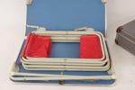 Picknickväska med innehåll samt campingmöbel, 1950/60-tal