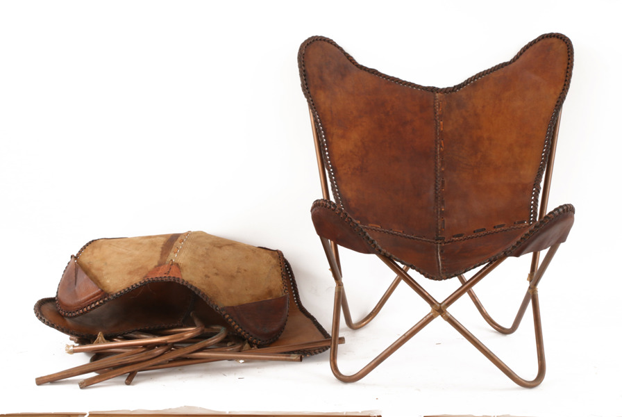 Fladdermusfåtöljer ett par, 1900-talets andra hälft