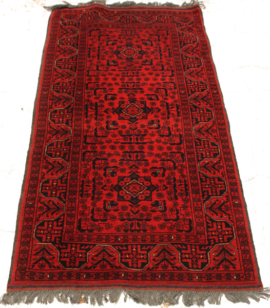 Handknuten matta, orientalisk