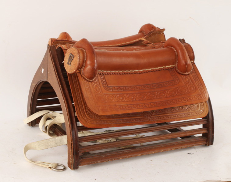 Sadel med stativ, 1900-tal