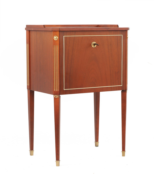 Bestickchatull, gustaviansk stil, 1900-tal