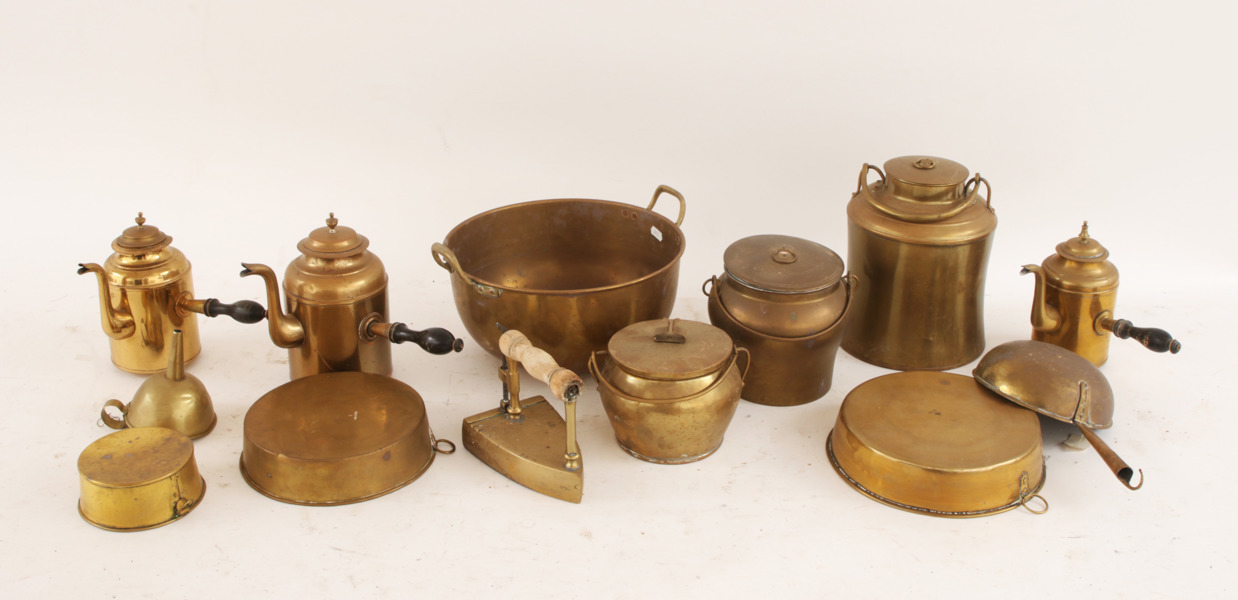 Mässing 13 delar, bl.a. Skultuna, 18/1900-tal