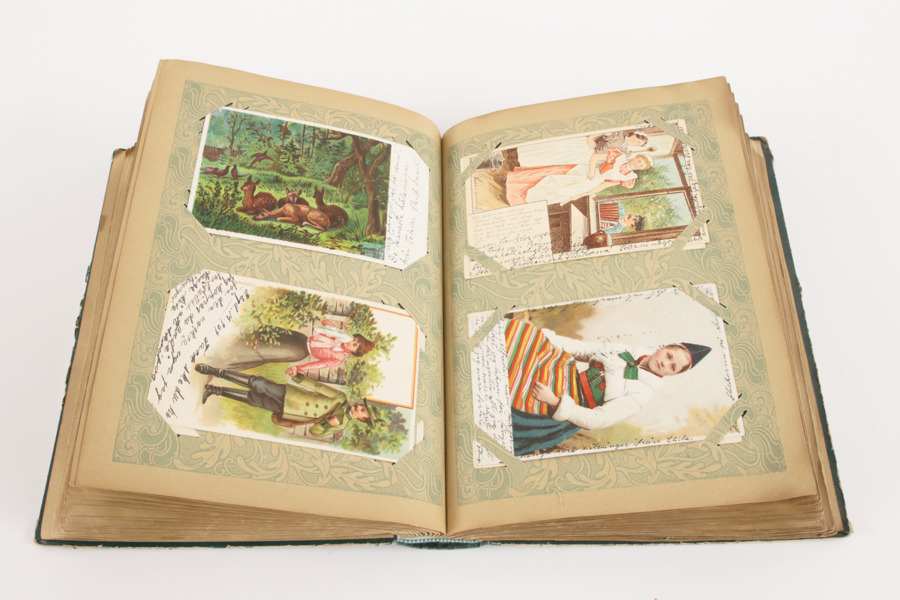 Brevkortsalbum med ca.204st brevkort, 1900-talets början