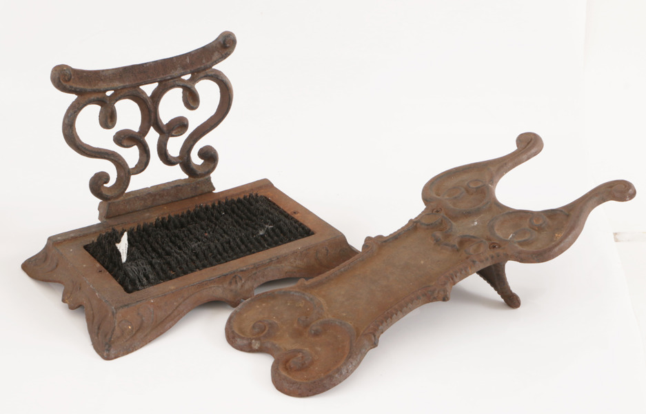 Skoskrapa samt stövelknekt, 19/2000-tal