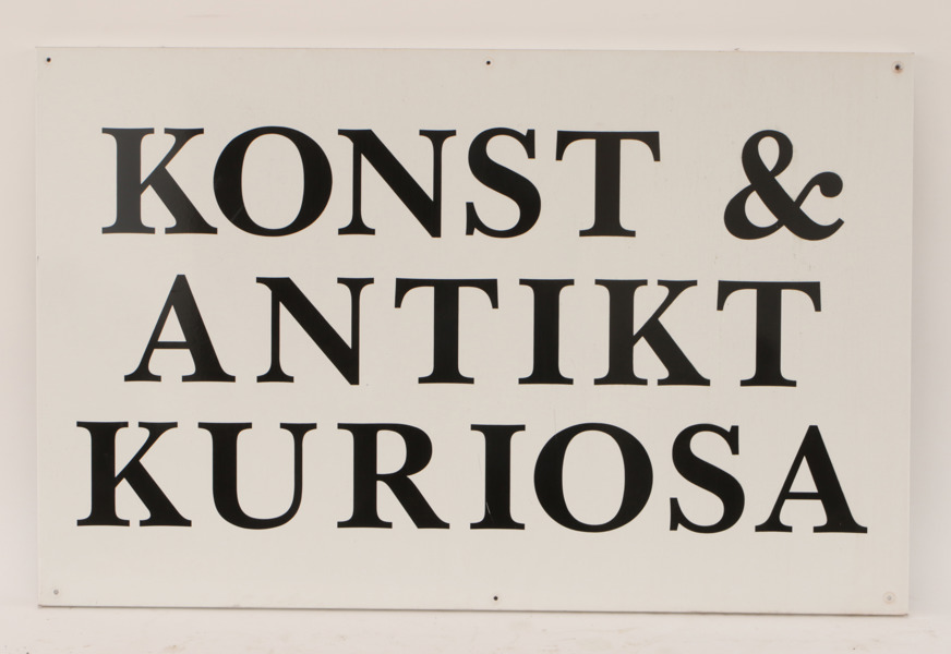 Butiksskylt, "Konst & Antikt Kuriosa"