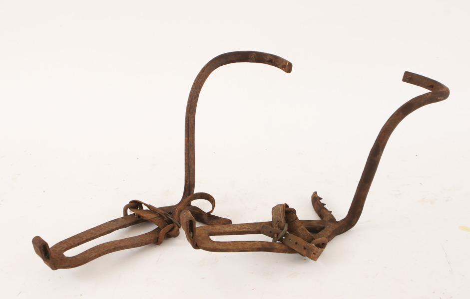 Stolpklättrarskor ett par, 1900-talets första hälft