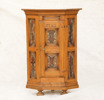 Hörnskåp, allmoge, daterat 1753