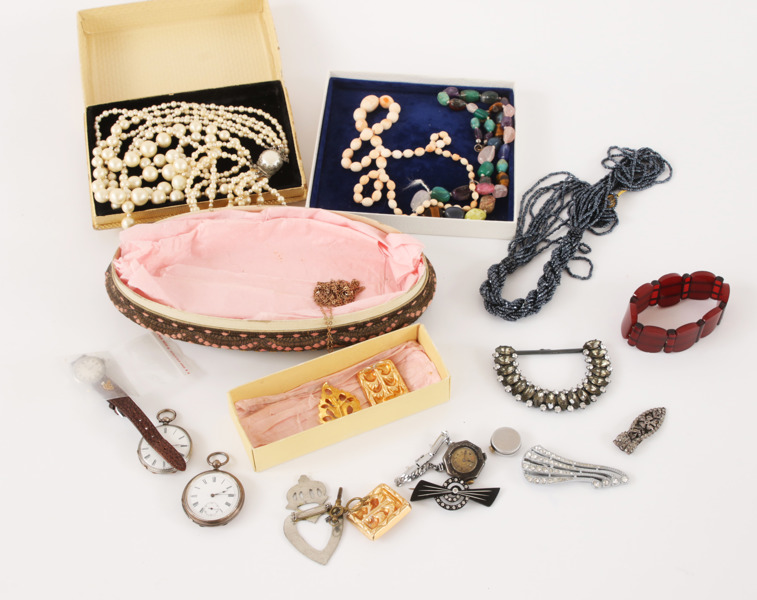 Parti smycken och klockor