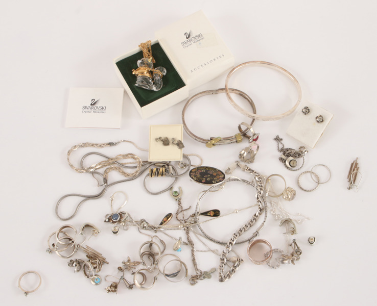 Parti smycken, mestadels silver