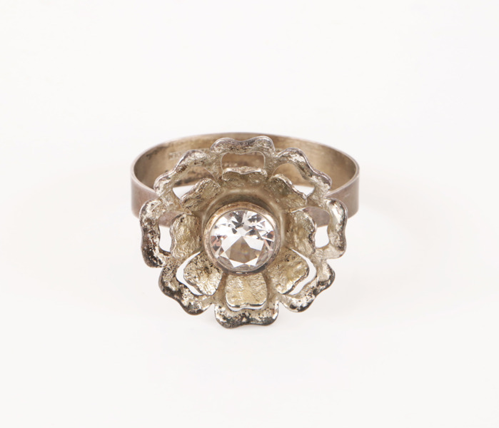 Armring i sterlingsilver, Theresia Hvorslev för MEMA, 1974