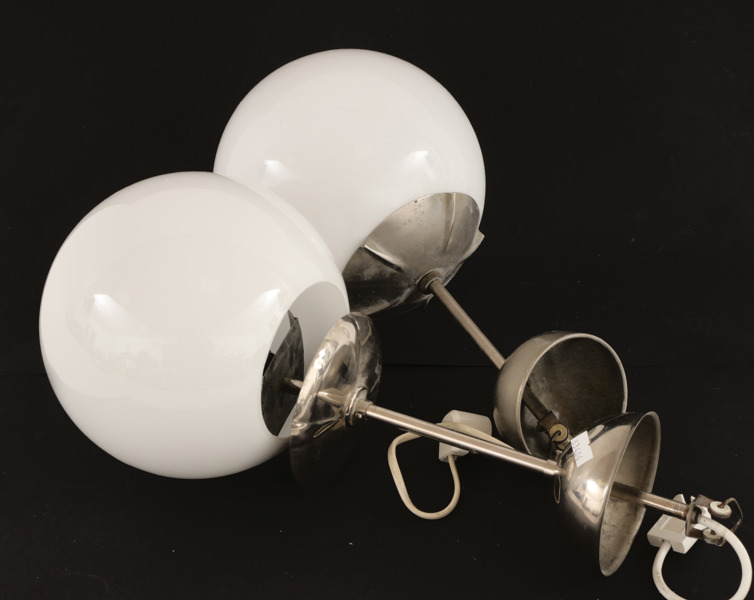 Taklampor ett par, omkring 1900-talets mitt