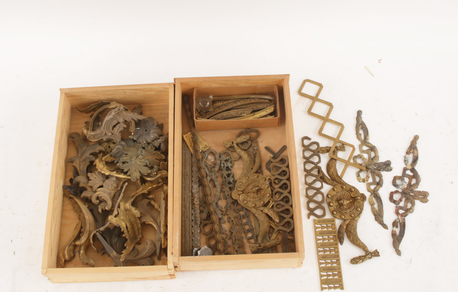 Parti beslag, bl.a. 17/1800-tal