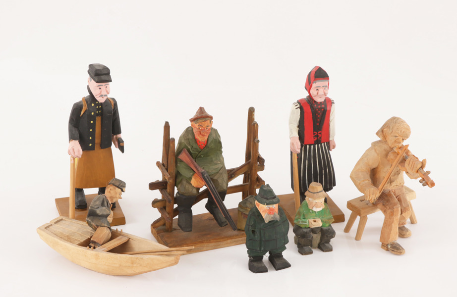 Träskurna figurer 7st