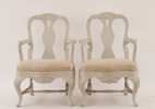 Karmstolar ett par, rokokostil, 1900-talets första hält