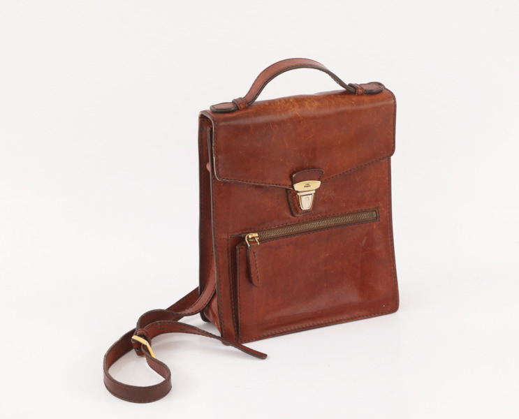 Axelremsväska, The Bridge