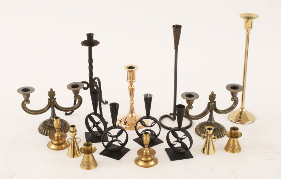 Parti ljusstakar och kandelabrar