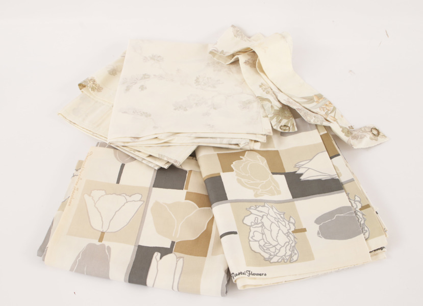 Gardiner 2 par, bl.a. "Pastel Flowers", Arne Jacobsen