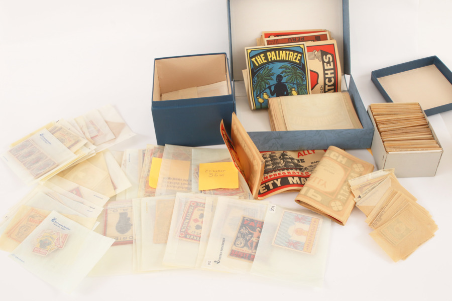 Samling tändsticksetiketter