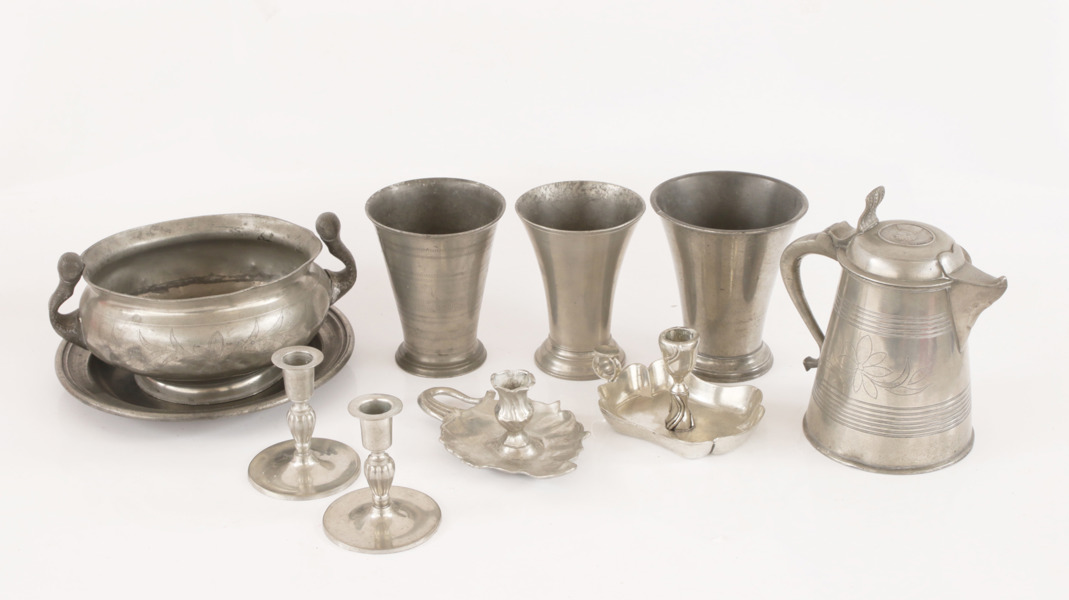 Tenn 10 delar, bl.a. 1800-tal