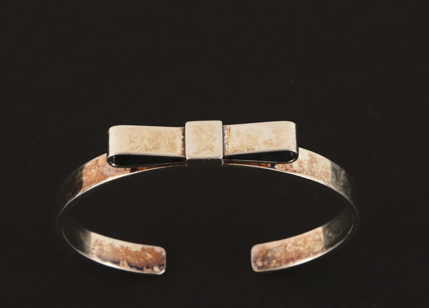 Armring i sterlingsilver, "Bow wow wow cuff", Efva Attling