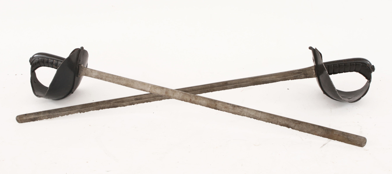 Övningssvärd 2st, E.Svalling, Eskilstuna, 18/1900-tal