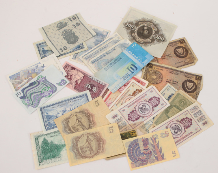 Parti sedlar, svenska samt utländska